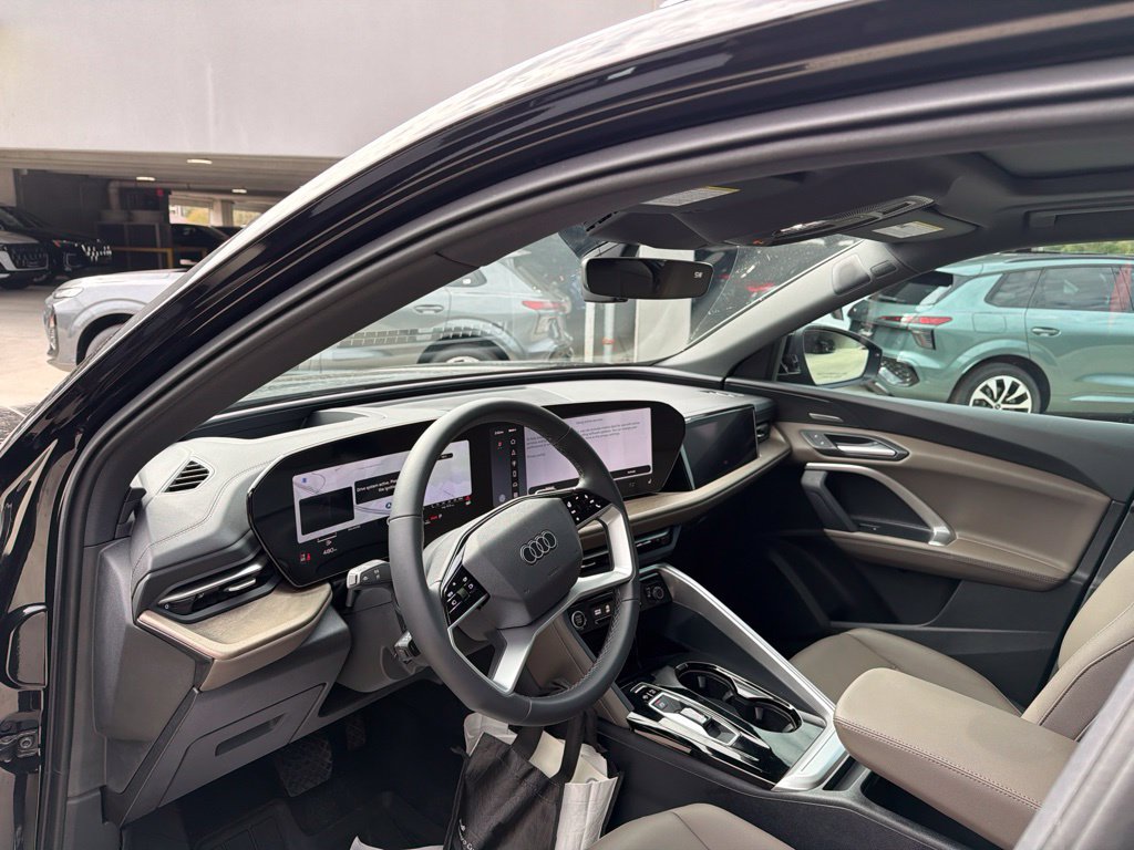 Used 2026 Audi Q5 Premium Plus AWD/4WD image 12