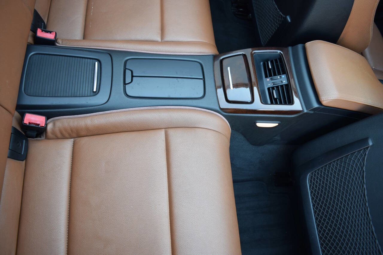 Used 2012 BMW 335i Convertible image 69