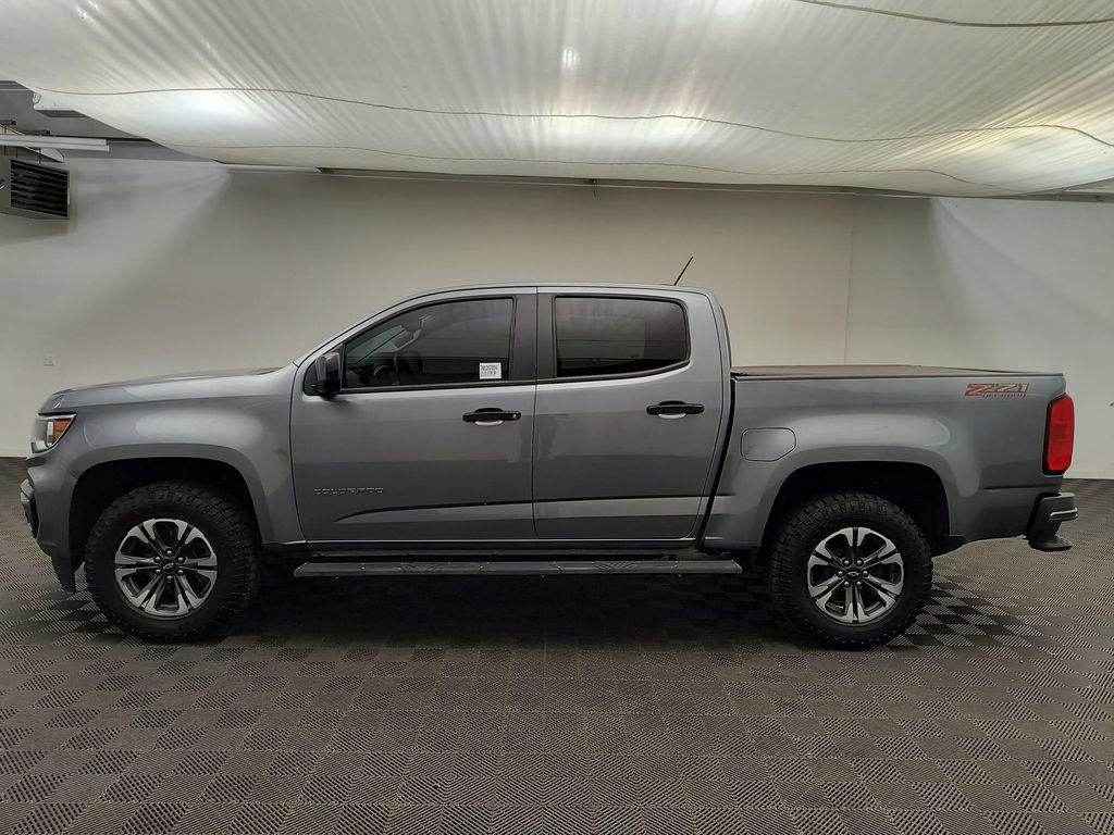 Used 2022 Chevrolet Colorado Z71 AWD/4WD image 2