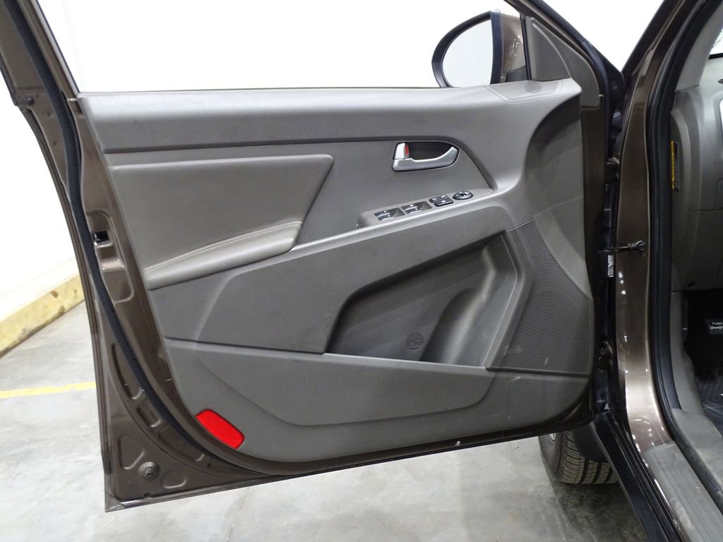 Used 2011 Kia Sportage EX image 9