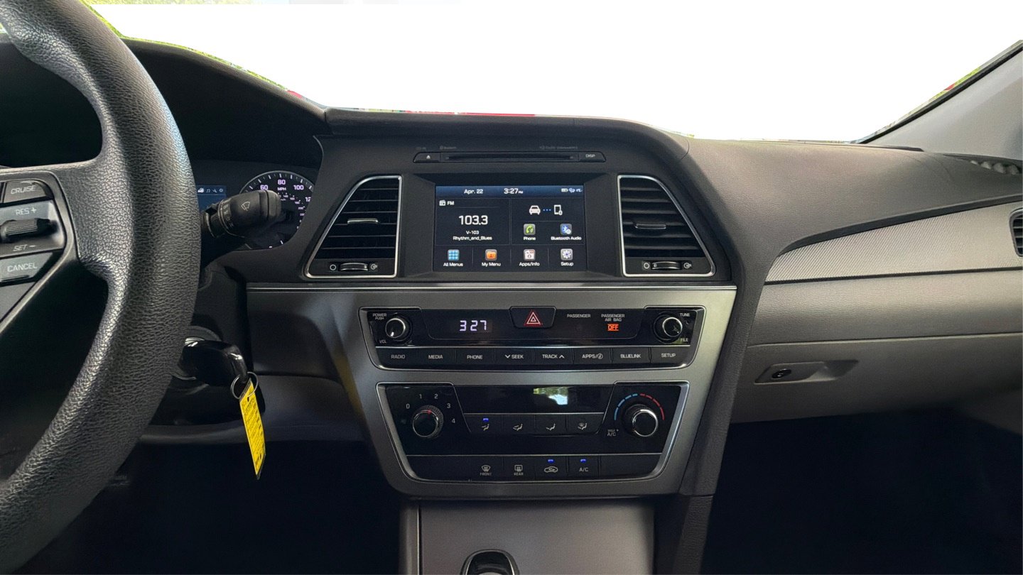 Used 2017 Hyundai Sonata SE FWD image 22