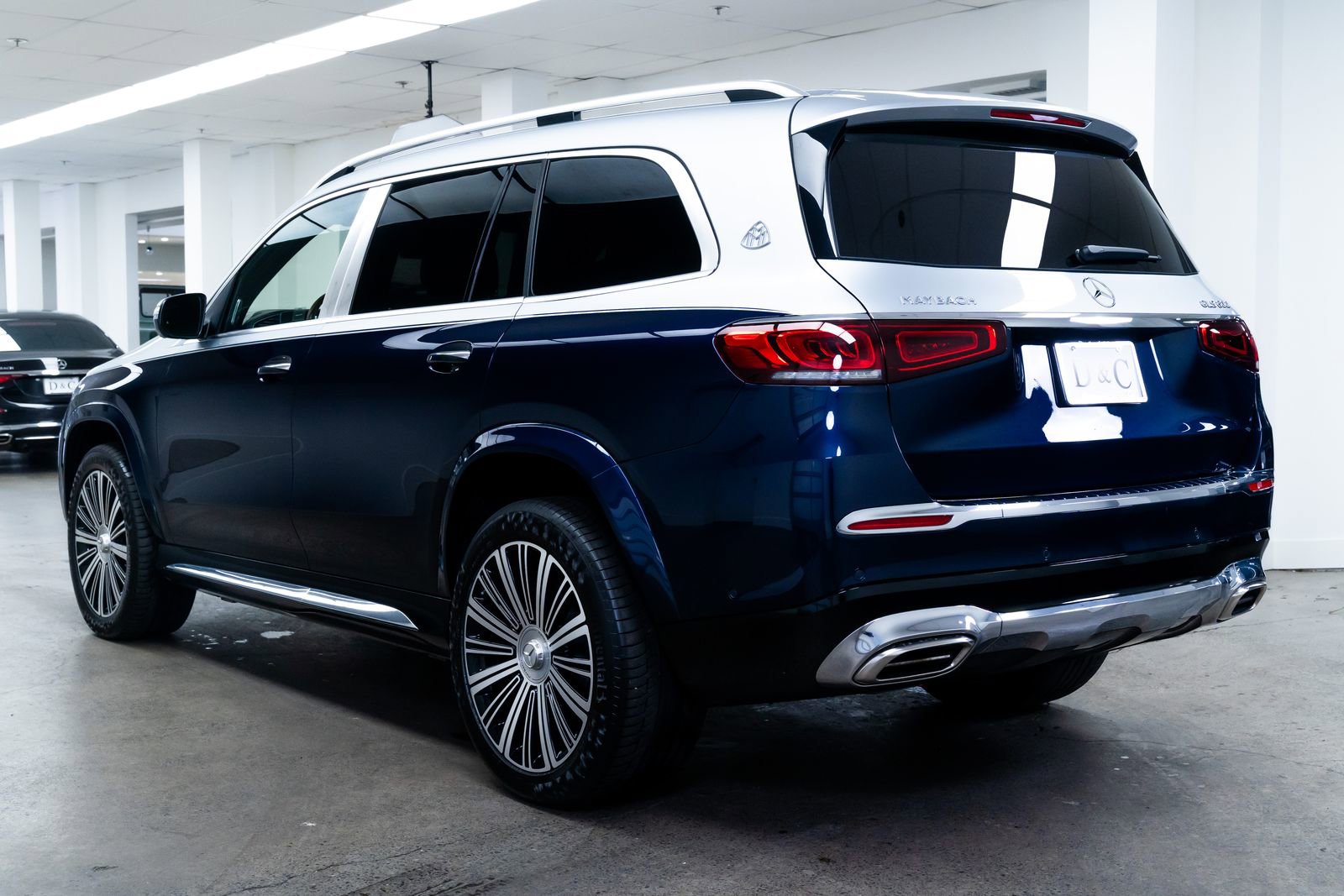 Used 2022 Mercedes-Benz Maybach GLS 600 4MATIC image 4