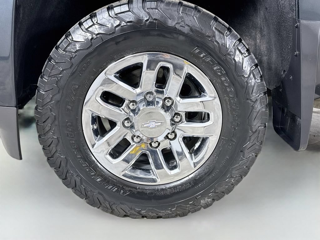 Used 2018 Chevrolet Silverado 3500 High Country w/ Duramax Plus Package AWD/4WD image 34