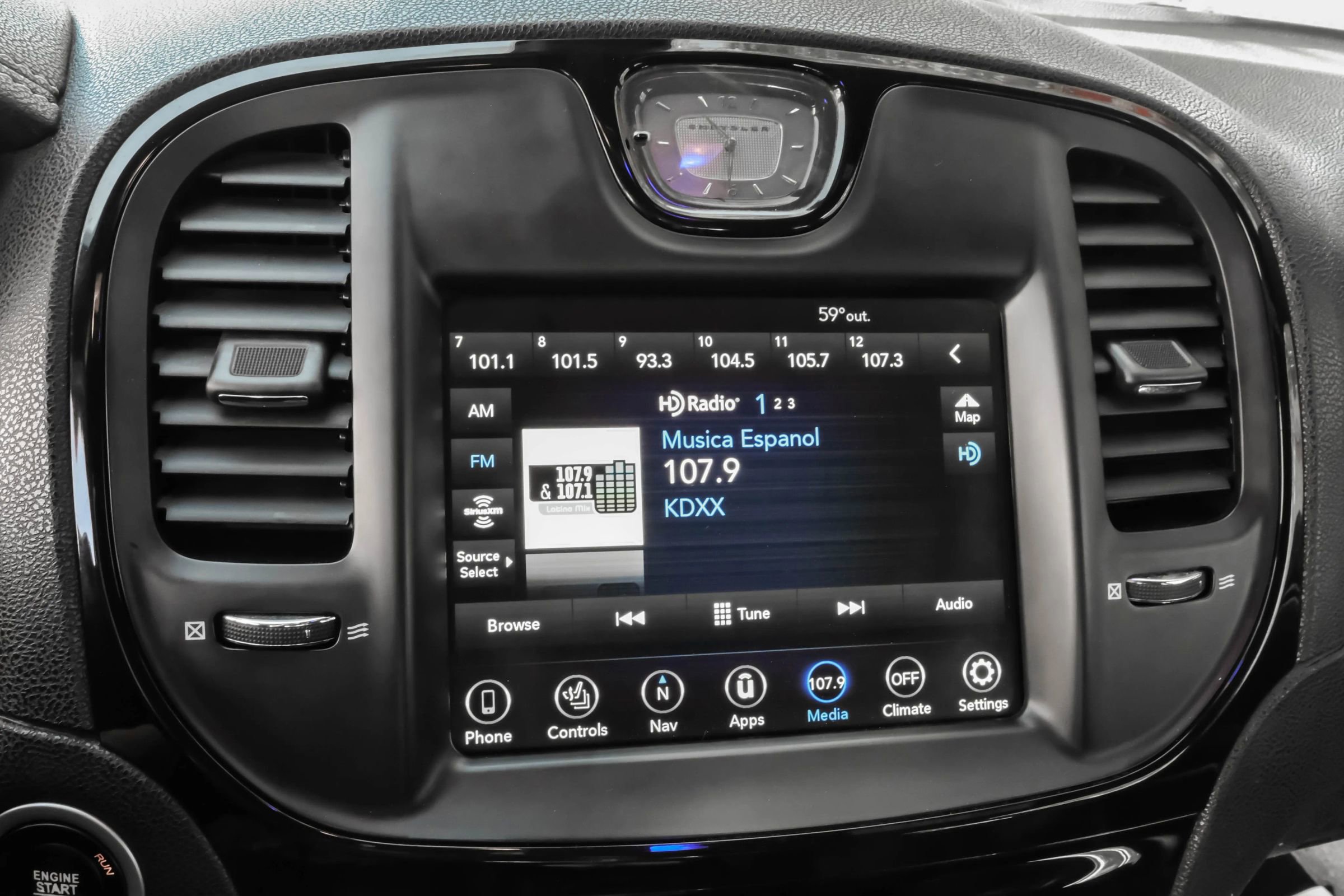 Used 2022 Chrysler 300 S image 30