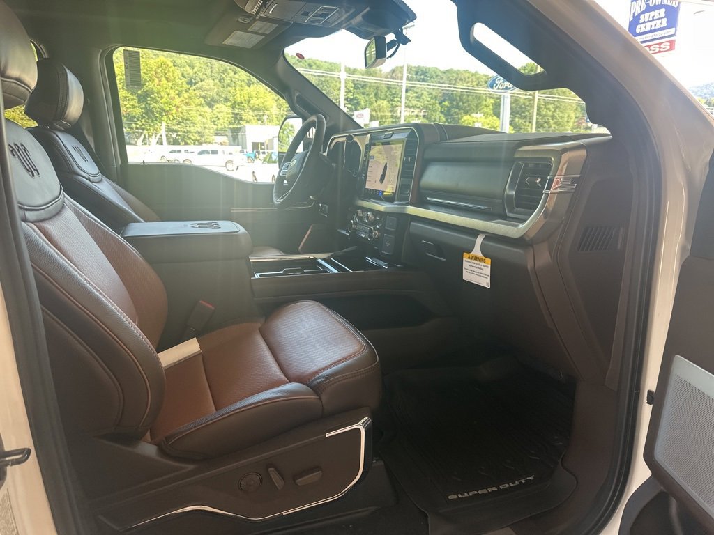 New 2025 Ford F350 King Ranch w/ Chrome Package image 17