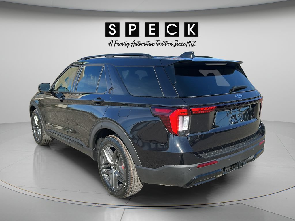 New 2026 Ford Explorer ST-Line w/ ST-Line Street Pack AWD/4WD image 4