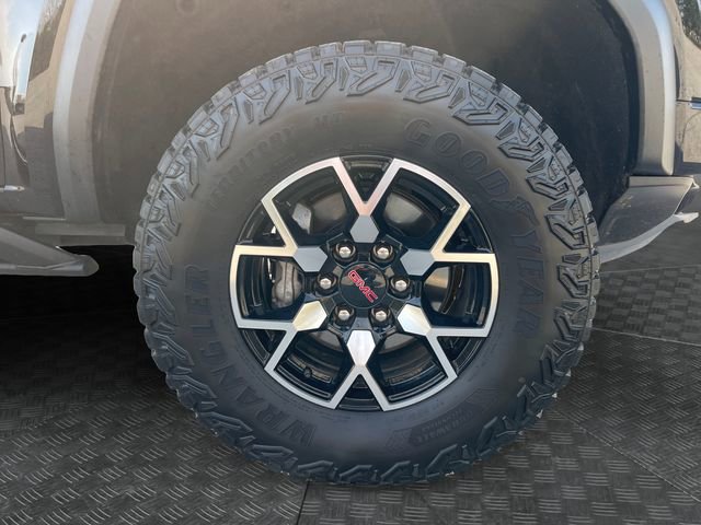 Used 2024 GMC Canyon AT4X image 14