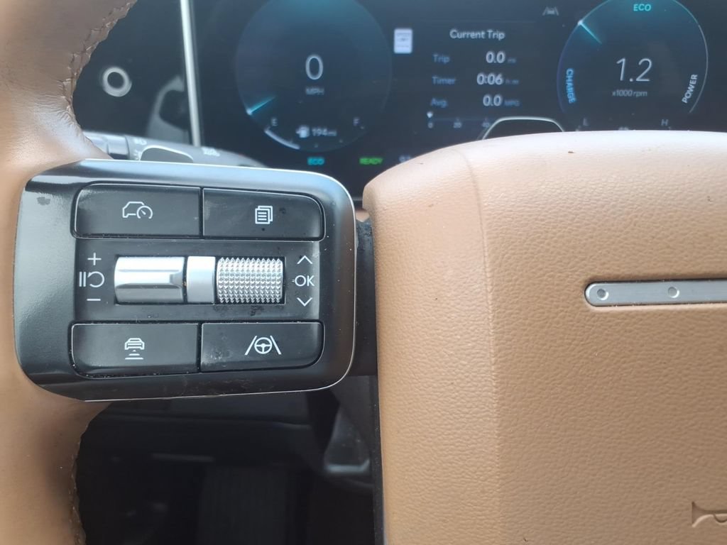 Used 2024 Hyundai Santa Fe Limited FWD image 21
