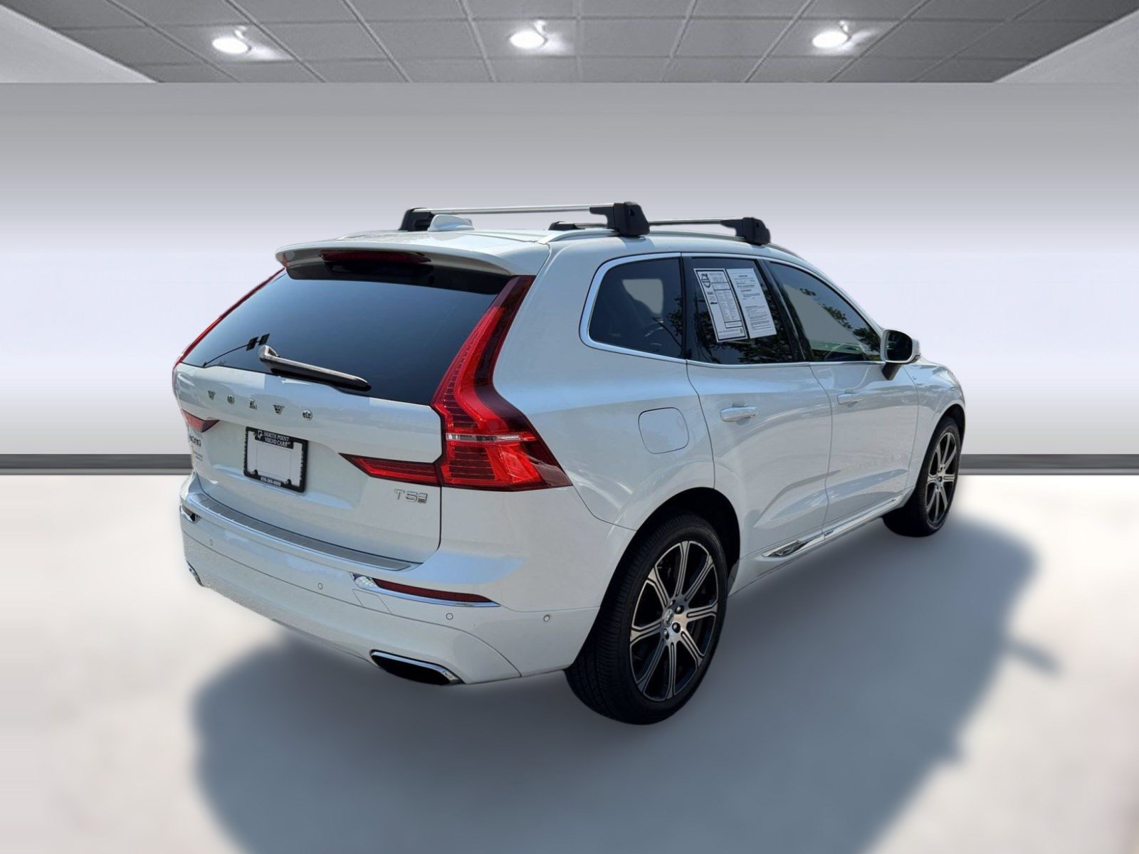 Used 2019 Volvo XC60 T5 Inscription w/ Protection Package Premier FWD image 9