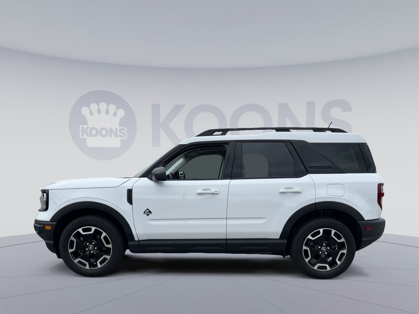 Certified 2023 Ford Bronco Sport Outer Banks w/ Tech Package AWD/4WD image 2