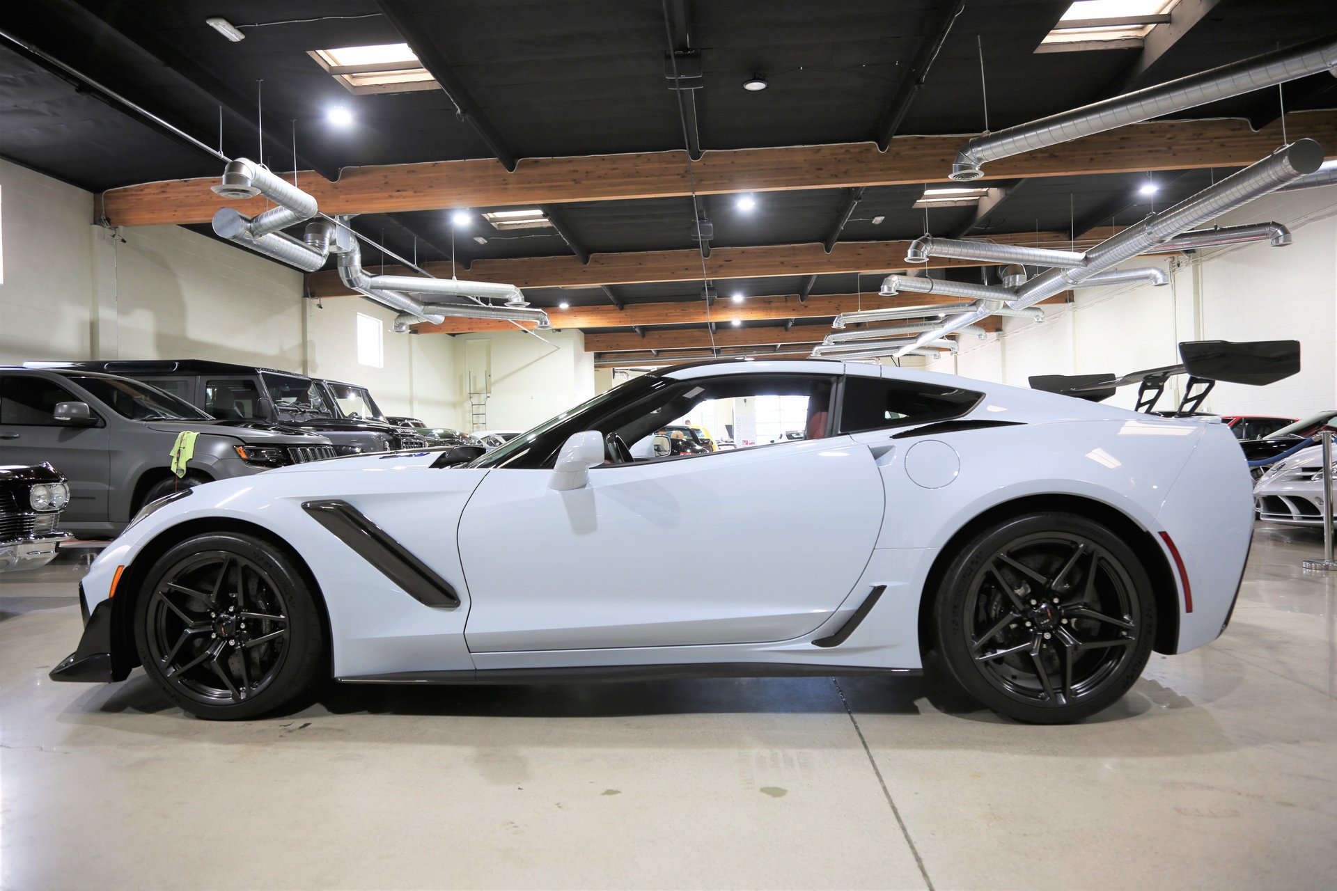 Used 2019 Chevrolet Corvette ZR1 RWD image 18