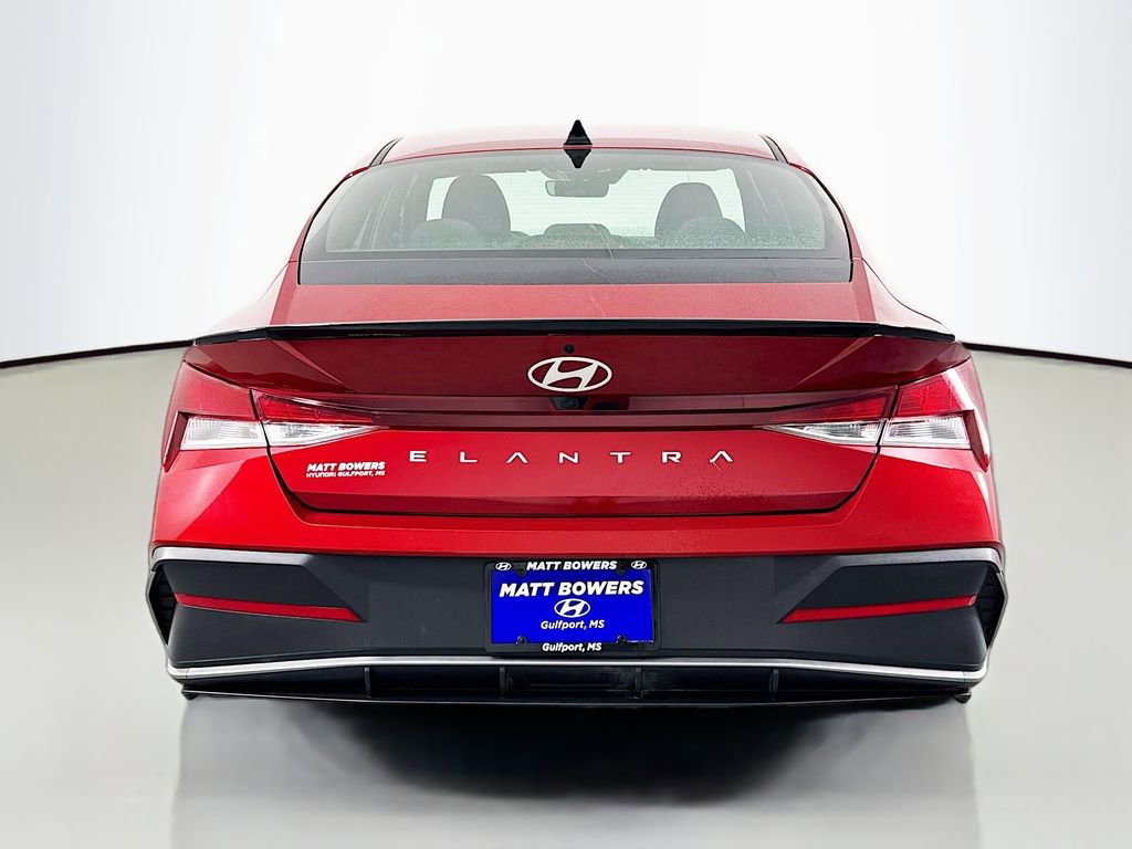 Certified 2025 Hyundai Elantra Sport FWD image 6