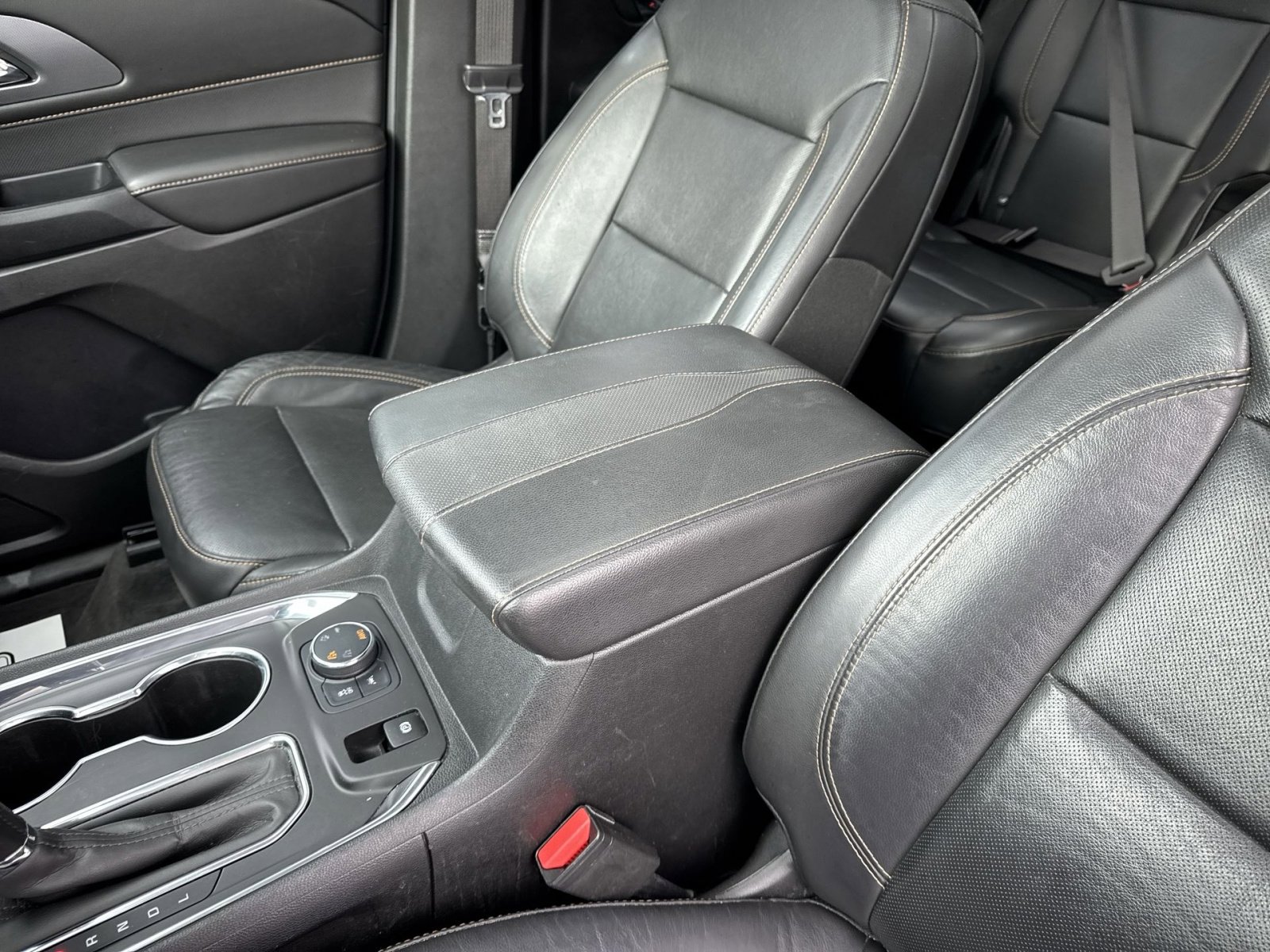 Used 2020 Chevrolet Traverse Premier image 29