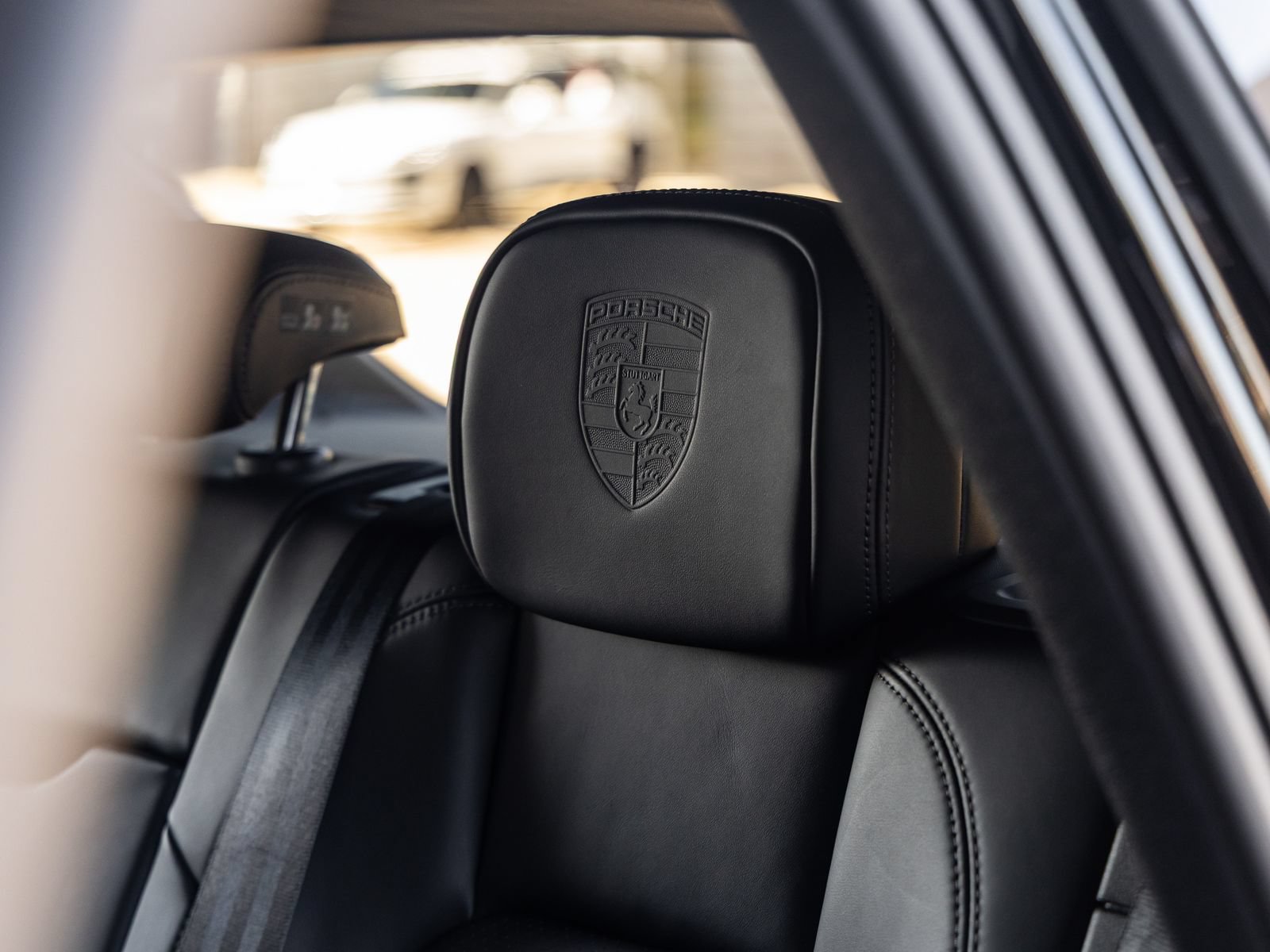 Certified 2026 Porsche Macan AWD/4WD image 35
