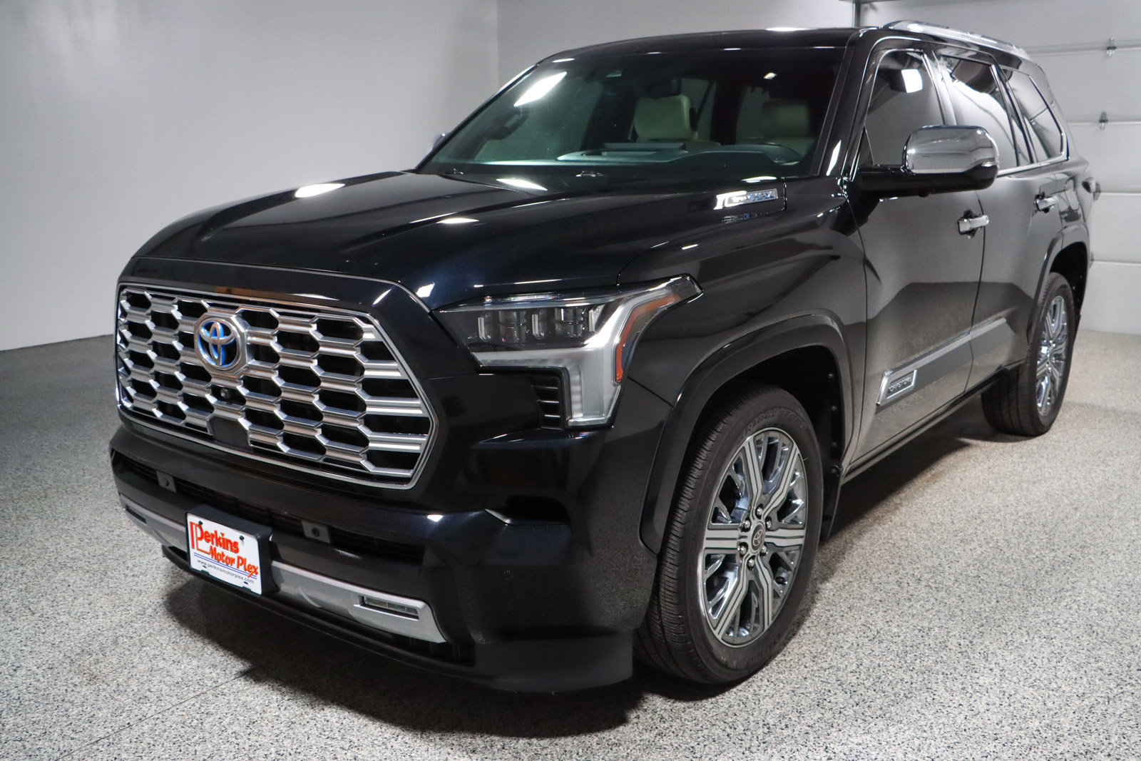 Used 2024 Toyota Sequoia Capstone image 36