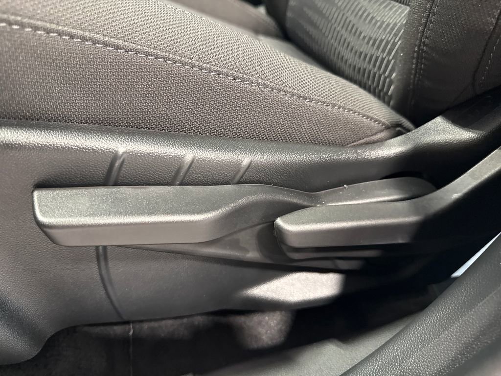 New 2026 Chevrolet Equinox LT w/ Safety and Technology Package FWD image 30