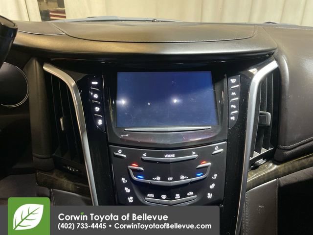 Used 2019 Cadillac Escalade Platinum image 13