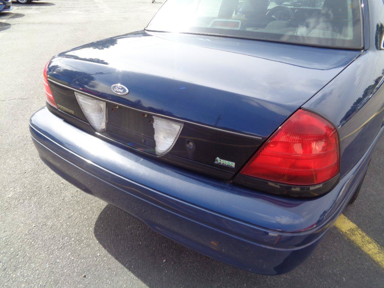 Used 2010 Ford Crown Victoria Police Interceptor RWD image 19