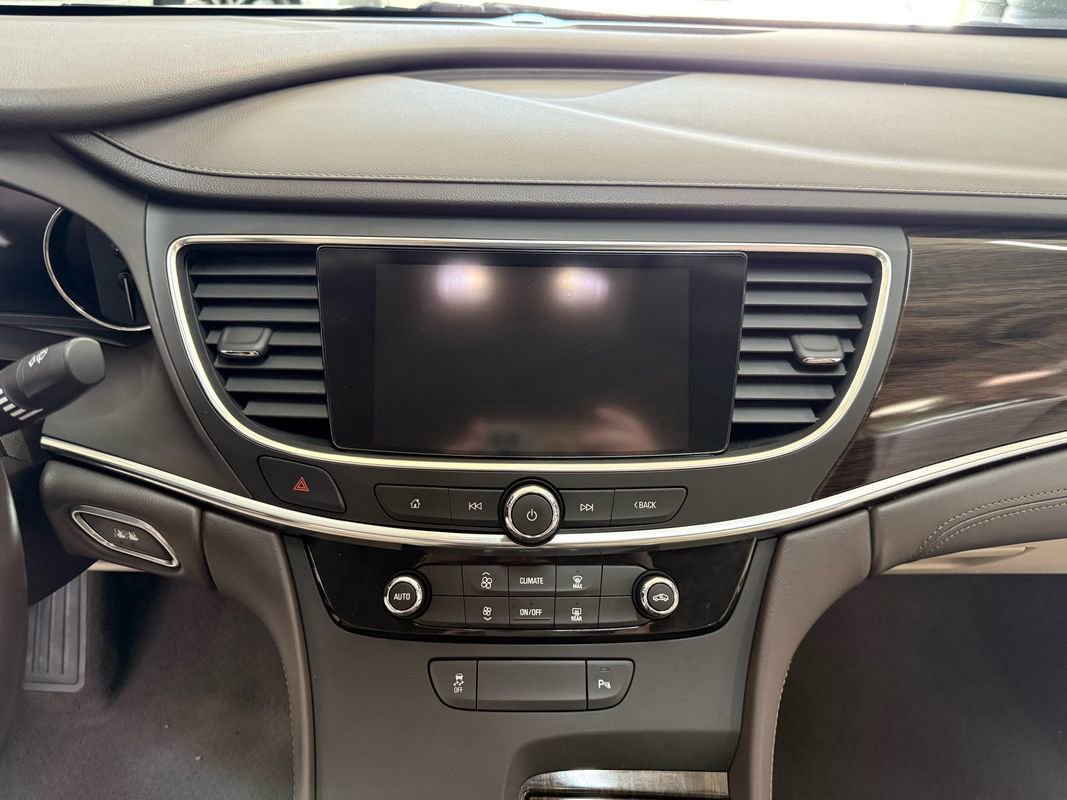 Used 2018 Buick LaCrosse Preferred image 27