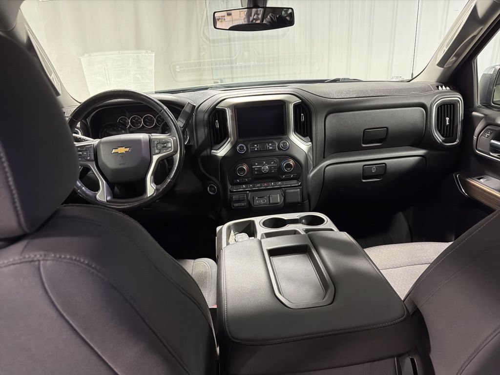 Used 2019 Chevrolet Silverado 1500 LT w/ All-Star Edition AWD/4WD image 3