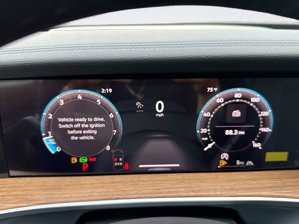 New 2026 Volkswagen Tiguan SEL R-Line AWD/4WD image 10