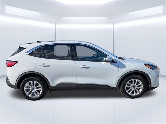 Used 2020 Ford Escape SE image 3