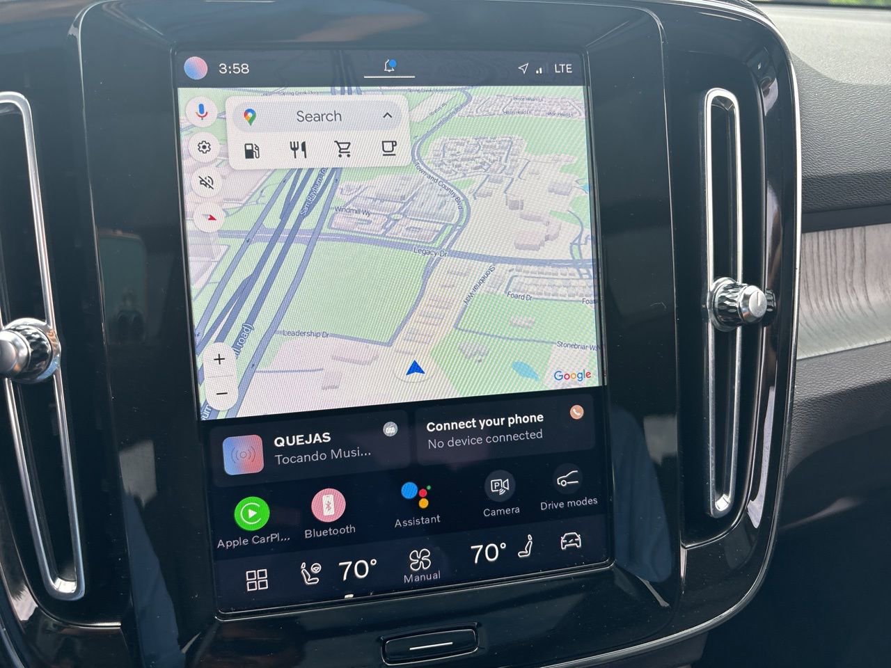 Certified 2025 Volvo XC40 B5 Plus AWD/4WD image 19