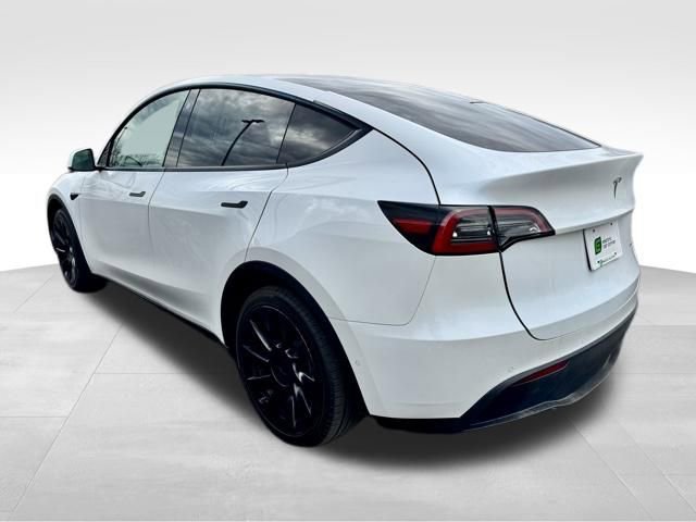 Used 2021 Tesla Model Y Long Range image 9