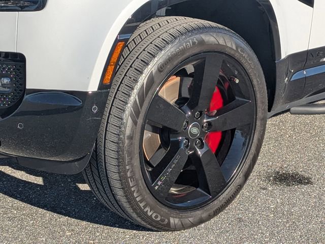 Used 2023 Land Rover Defender 110 V8 image 10