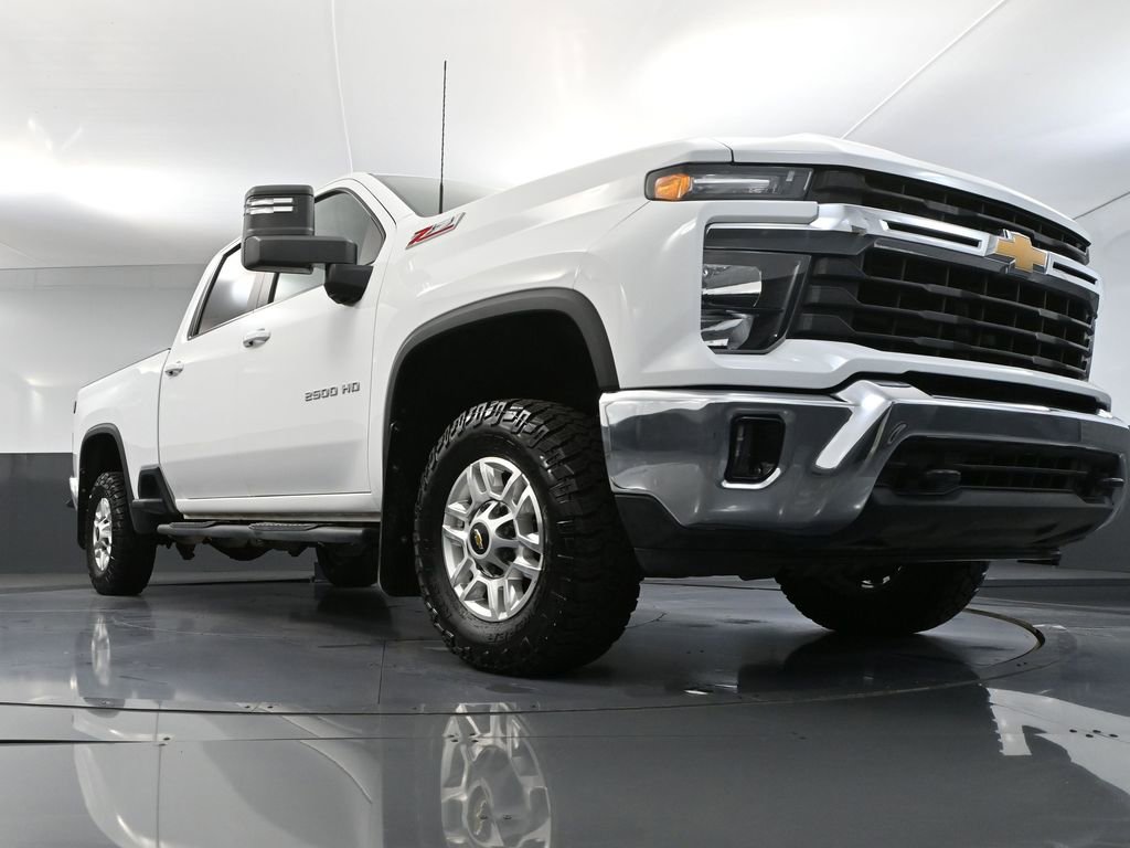Used 2024 Chevrolet Silverado 2500 LT image 55