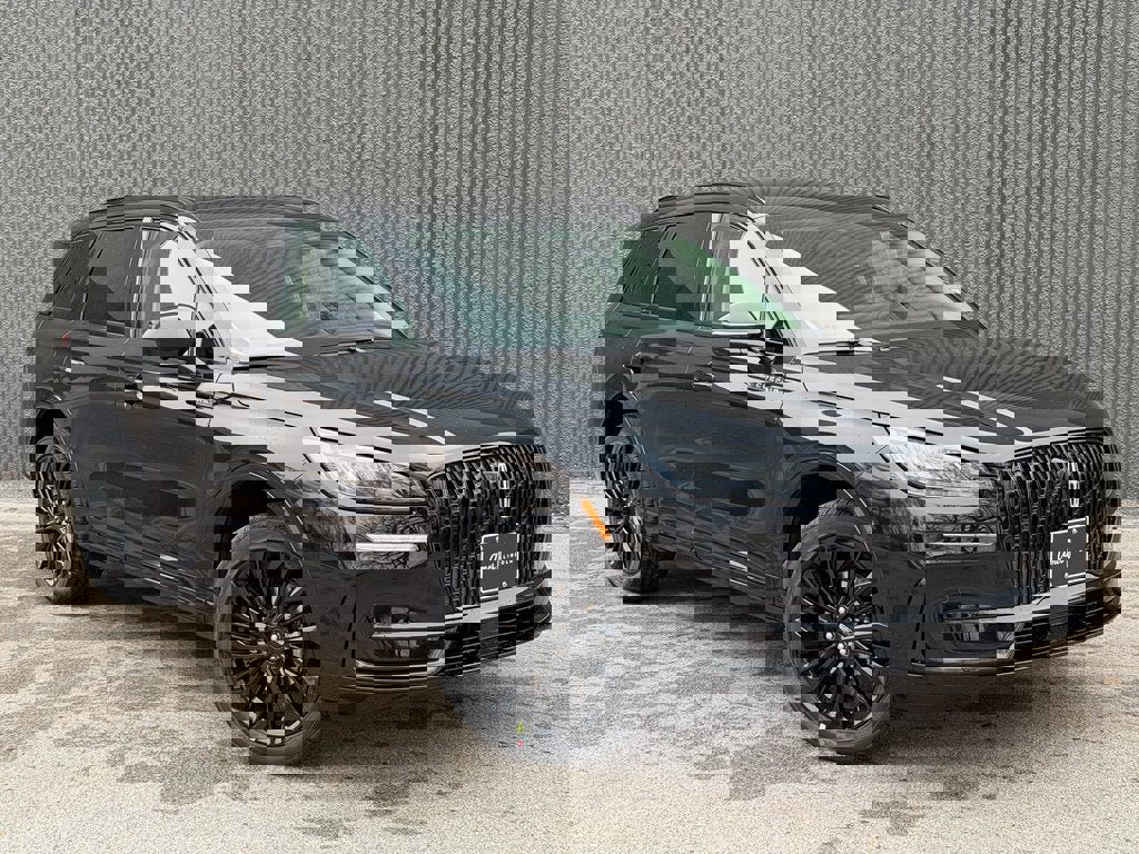 New 2026 Lincoln Corsair Premiere image 8