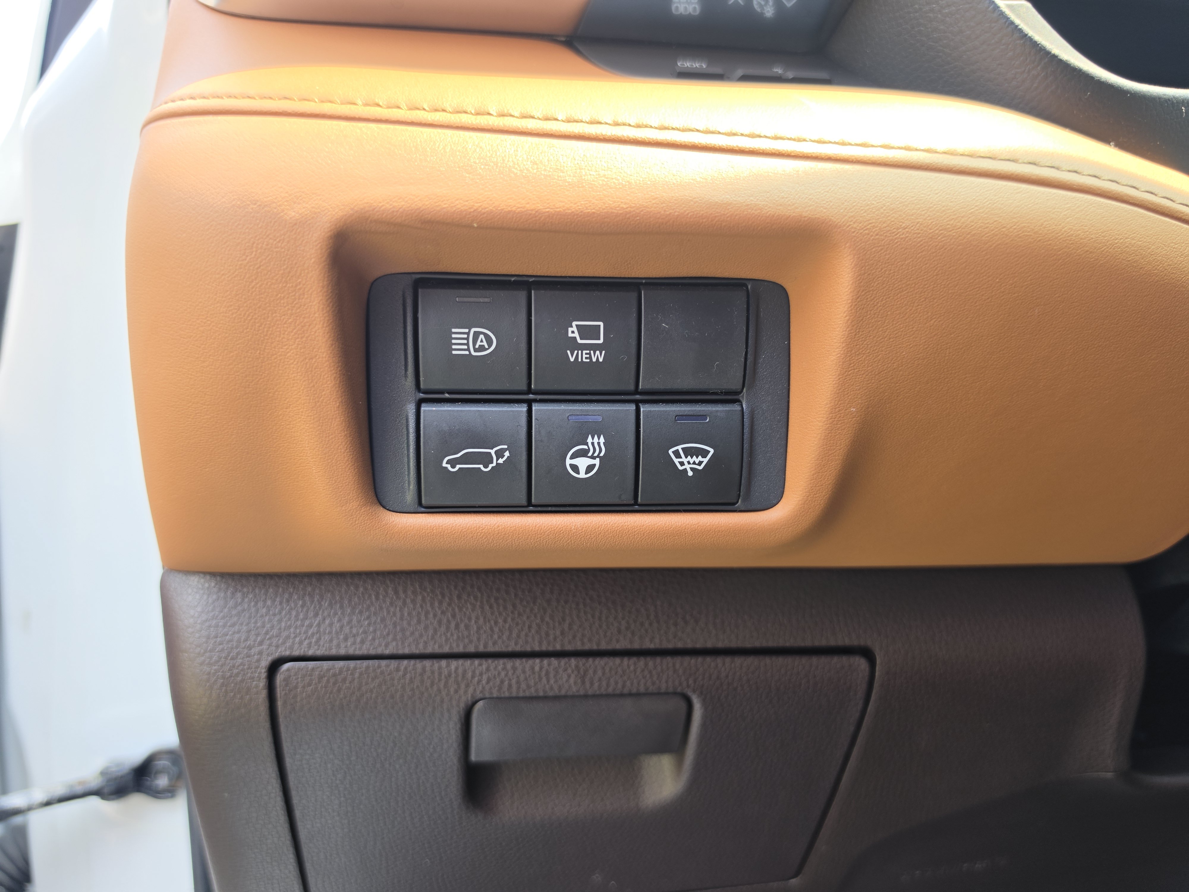 Used 2021 Toyota Highlander Platinum AWD/4WD image 19