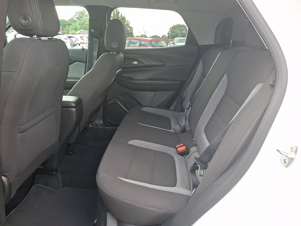 Used 2025 Chevrolet TrailBlazer LT AWD/4WD image 12