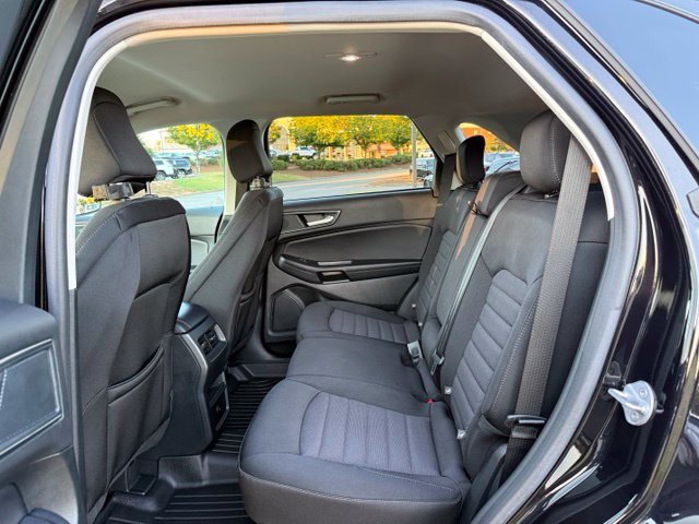 Used 2024 Ford Edge SE w/ Black Appearance Package AWD/4WD image 25