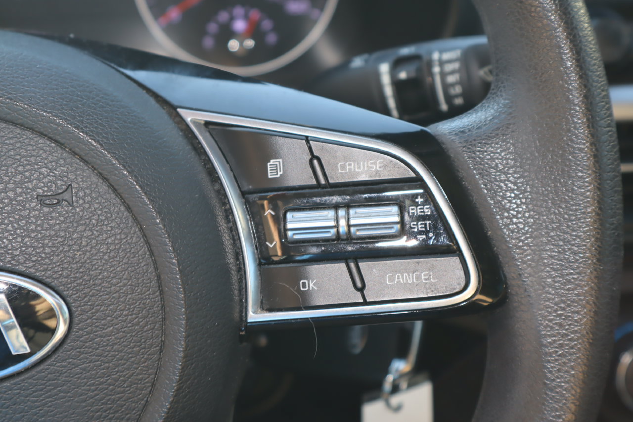 Used 2019 Kia Forte LXS FWD image 13