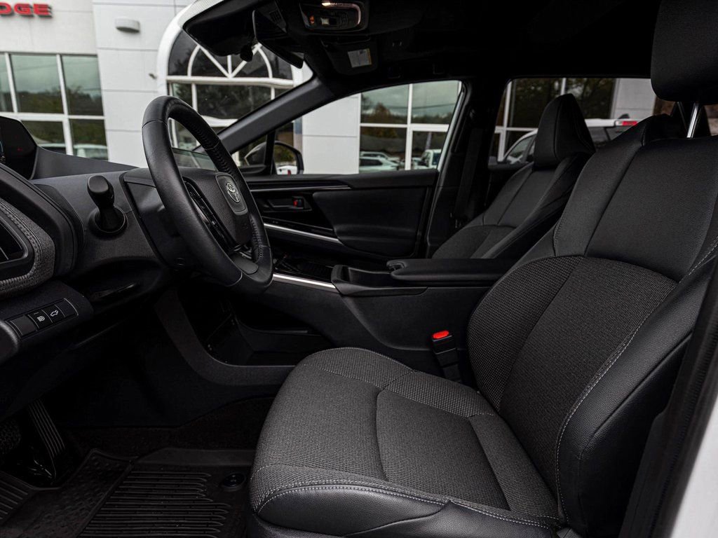 Used 2024 Toyota bZ4X XLE w/ Weather Package image 23