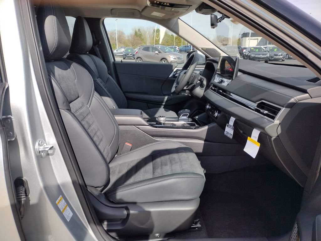 New 2026 Mitsubishi Outlander SE AWD/4WD image 12