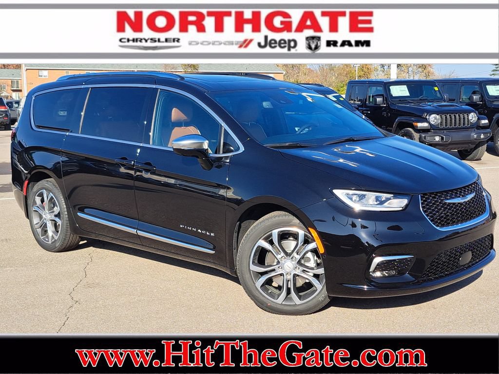 New 2026 Chrysler Pacifica Pinnacle w/ Trailer Tow Group