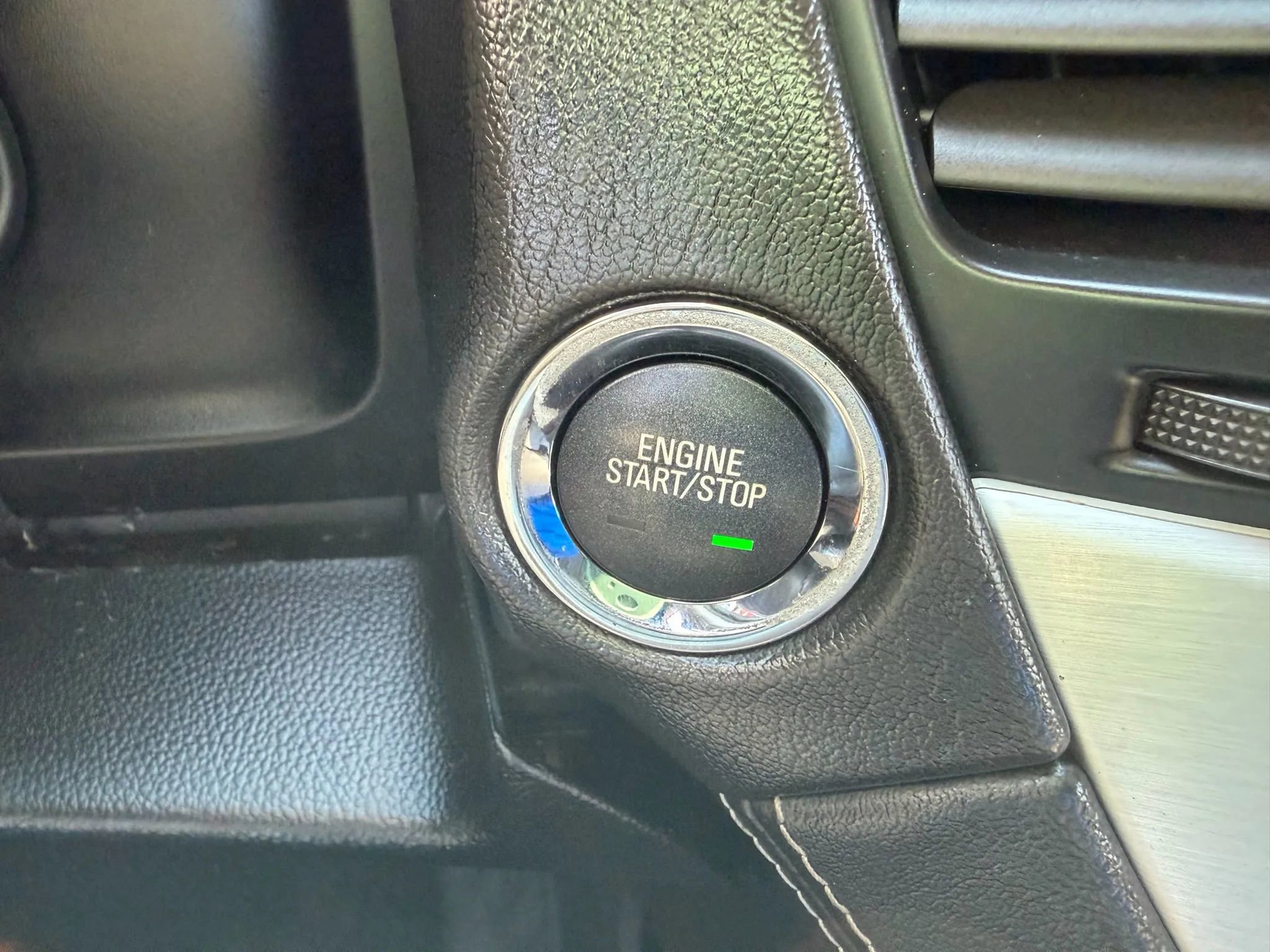 Used 2015 GMC Yukon SLT RWD image 23