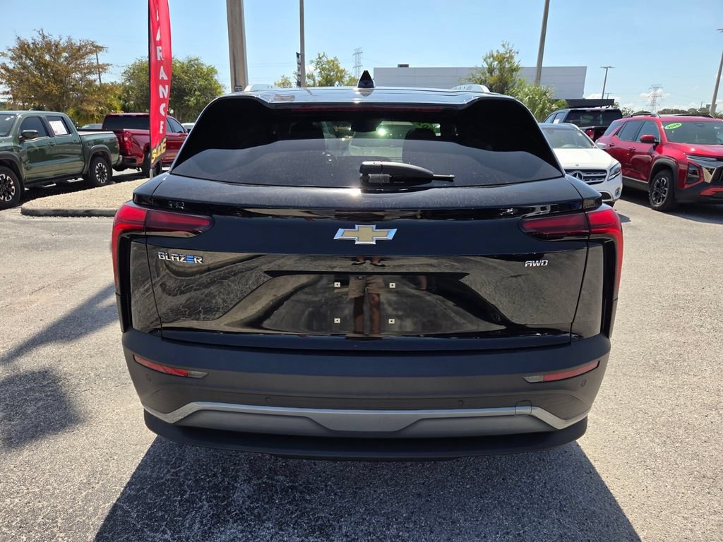 Used 2024 Chevrolet Blazer EV LT AWD/4WD image 12