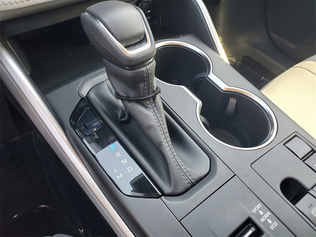 Used 2023 Toyota Highlander XLE image 35