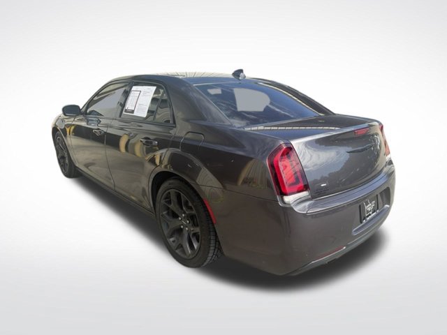 Used 2020 Chrysler 300 Touring w/ Sport Appearance Package RWD image 6