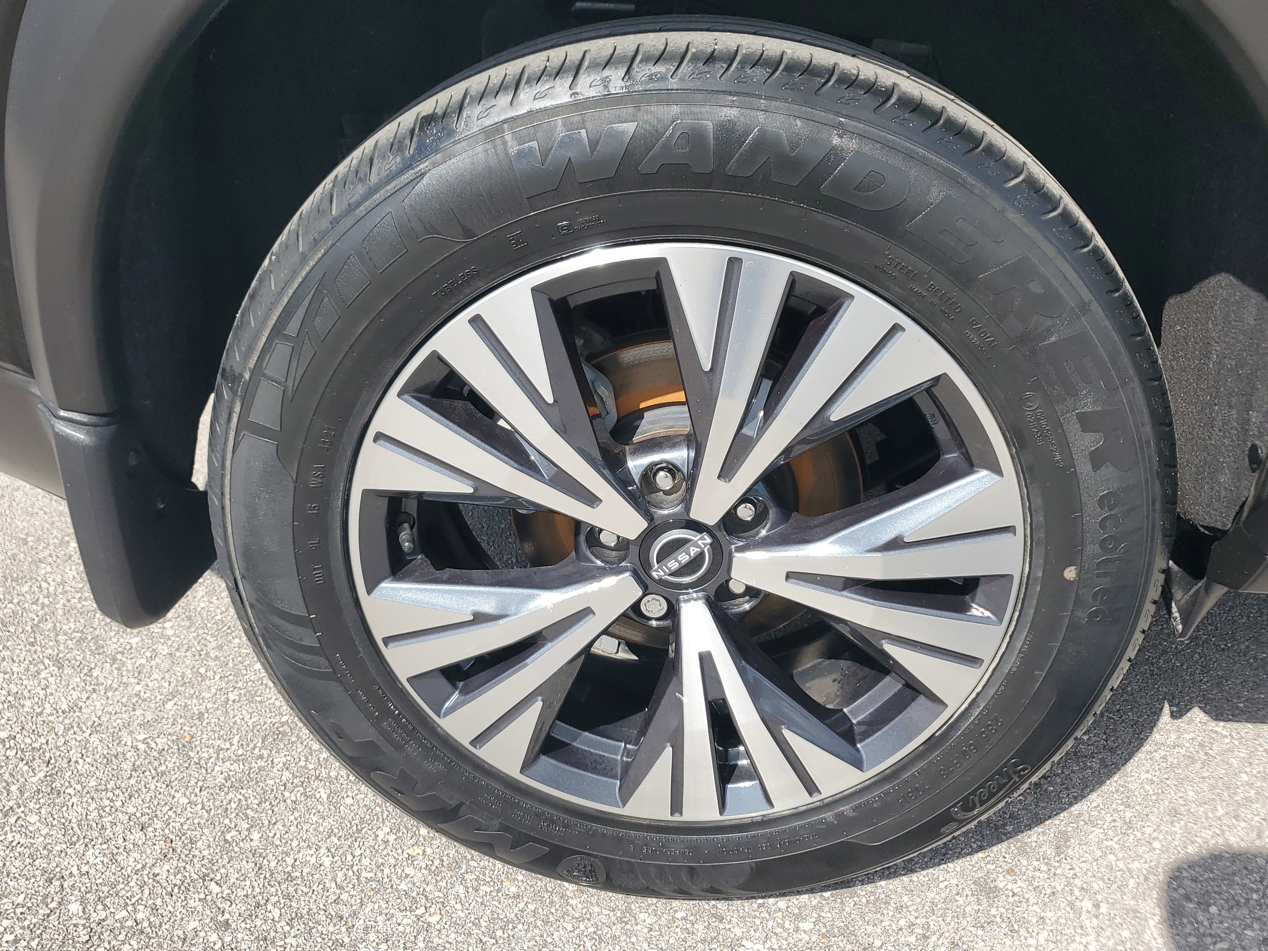 Used 2022 Nissan Rogue SV image 29