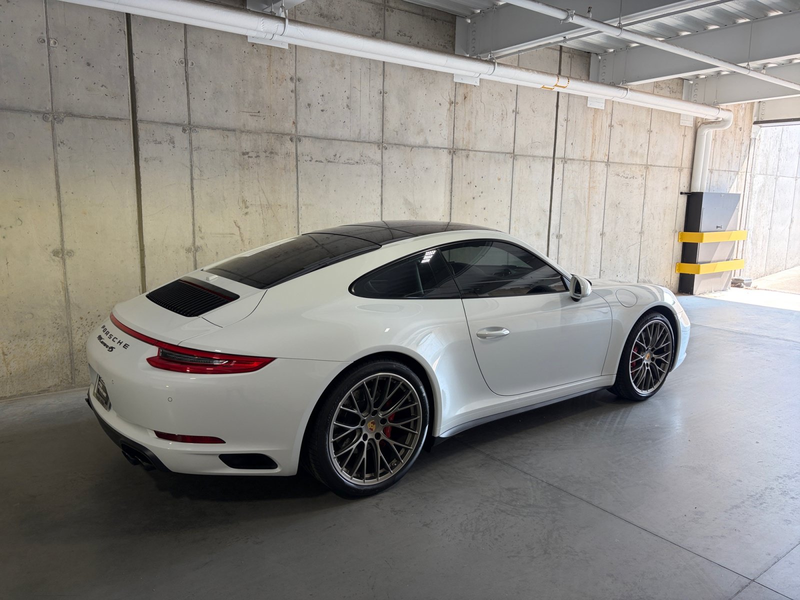 Certified 2019 Porsche 911 Carrera 4S AWD/4WD image 7