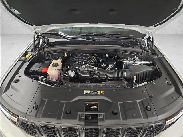 Used 2024 Jeep Grand Cherokee L Altitude image 30