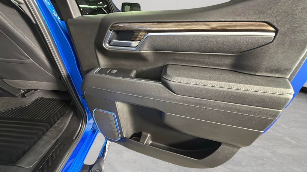 Used 2025 Chevrolet Silverado 1500 LT image 31