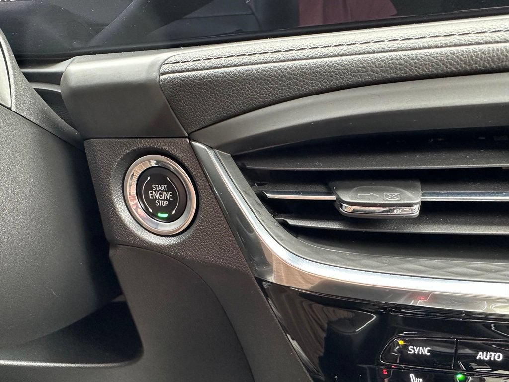 Used 2024 Buick Encore GX Avenir w/ Avenir Convenience Package AWD/4WD image 18