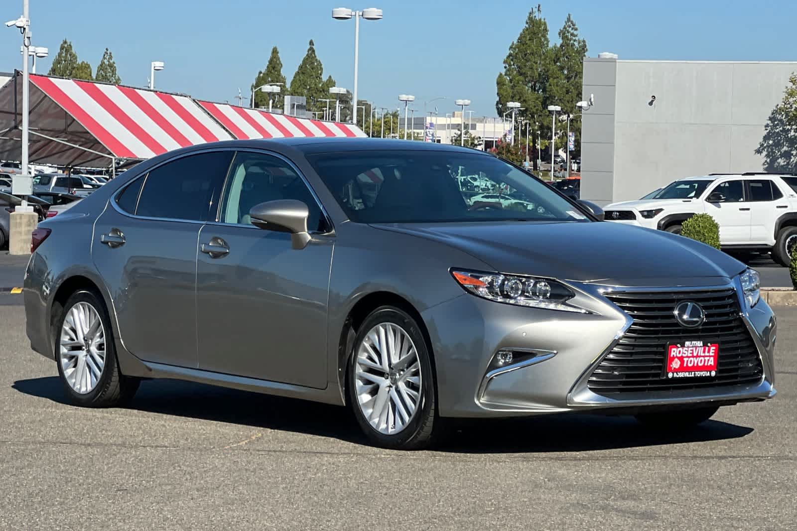 Used 2018 Lexus ES 350 w/ Luxury Package w/Wood Trim FWD image 5
