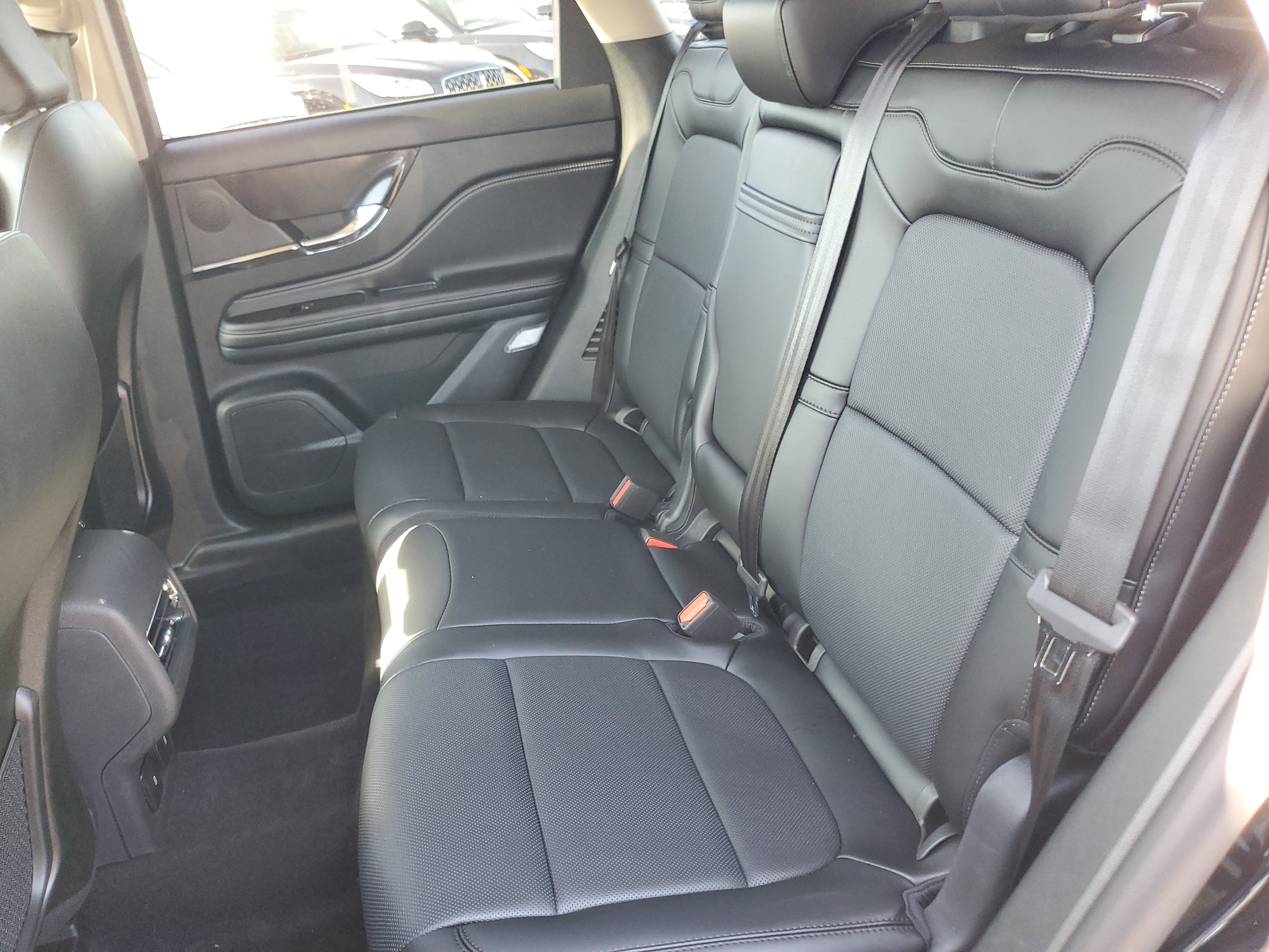 New 2025 Lincoln Corsair Reserve image 28