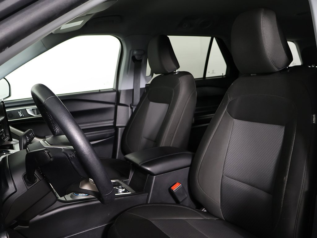 Used 2022 Ford Explorer XLT image 24